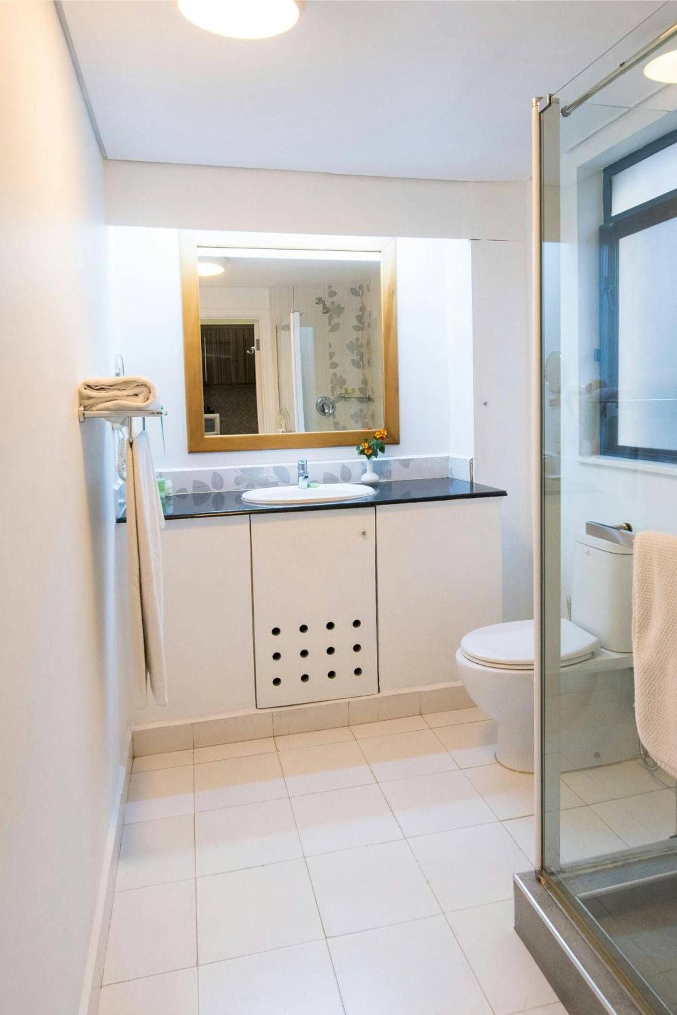 Protea Hotel By Marriott Dar Es Salaam Oyster Bay Экстерьер фото