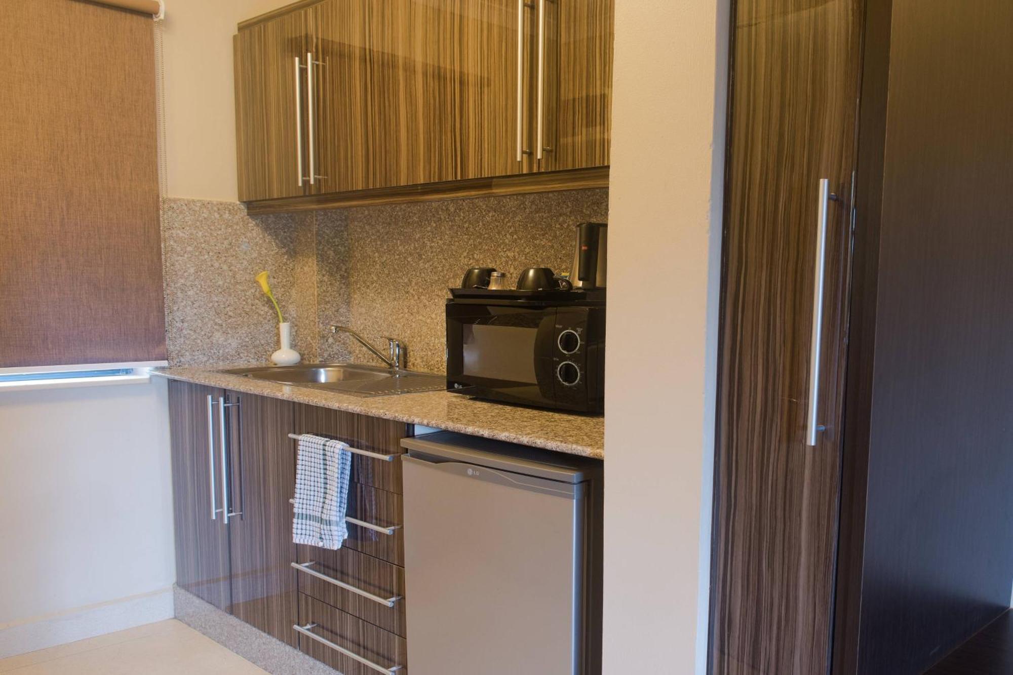 Protea Hotel By Marriott Dar Es Salaam Oyster Bay Экстерьер фото