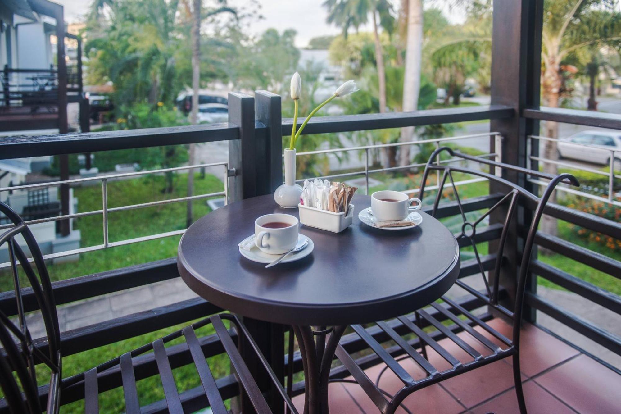 Protea Hotel By Marriott Dar Es Salaam Oyster Bay Экстерьер фото