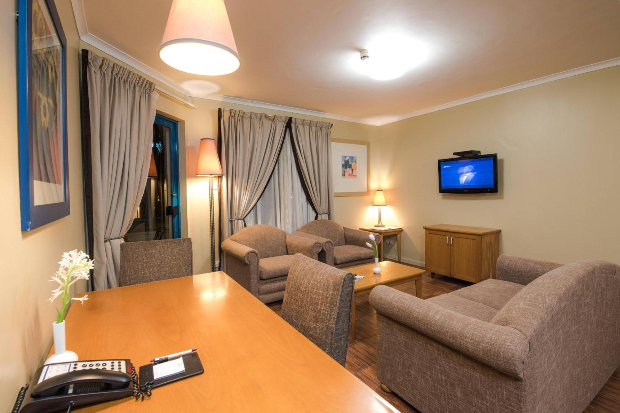 Protea Hotel By Marriott Dar Es Salaam Oyster Bay Экстерьер фото