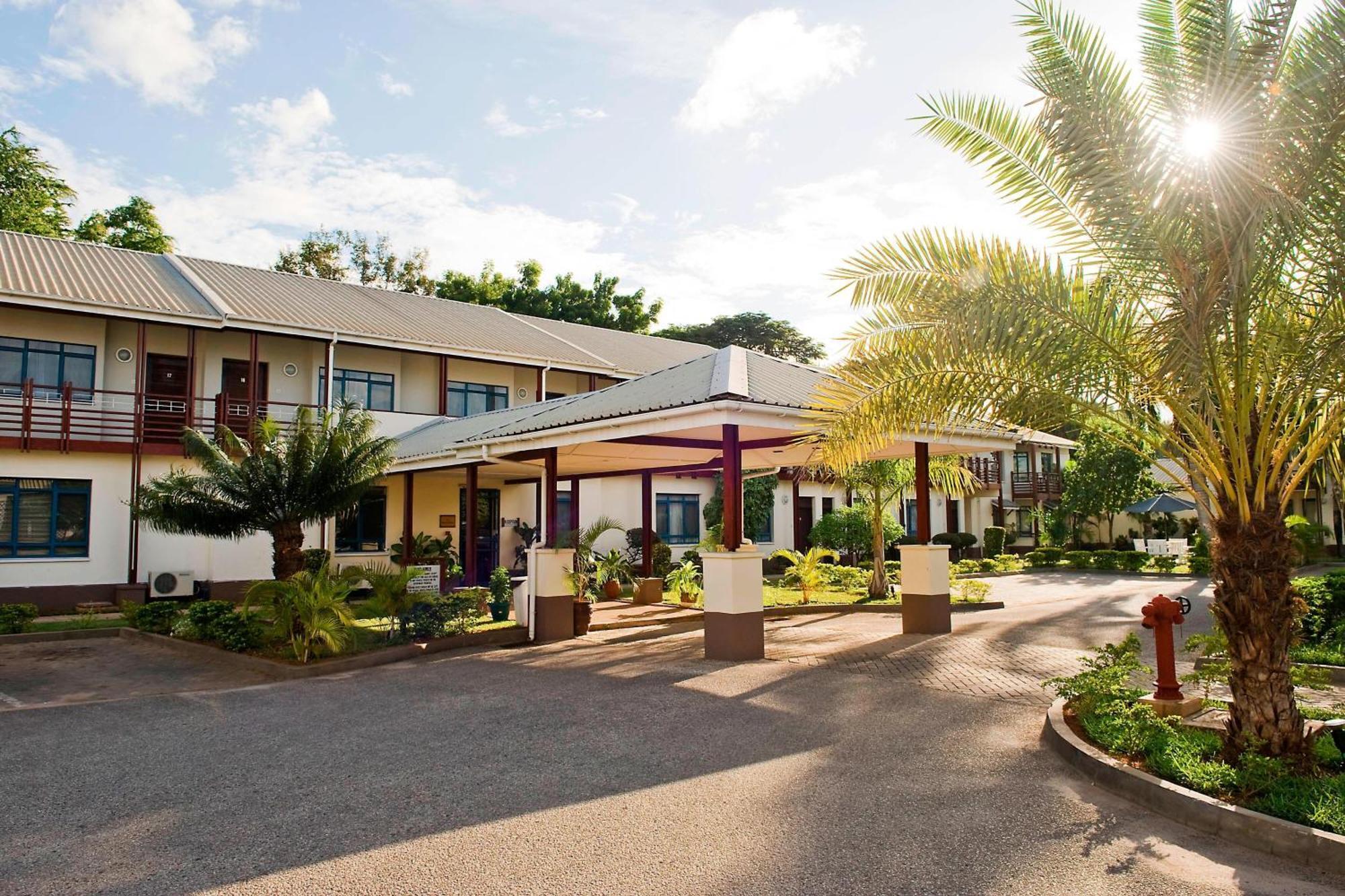 Protea Hotel By Marriott Dar Es Salaam Oyster Bay Экстерьер фото