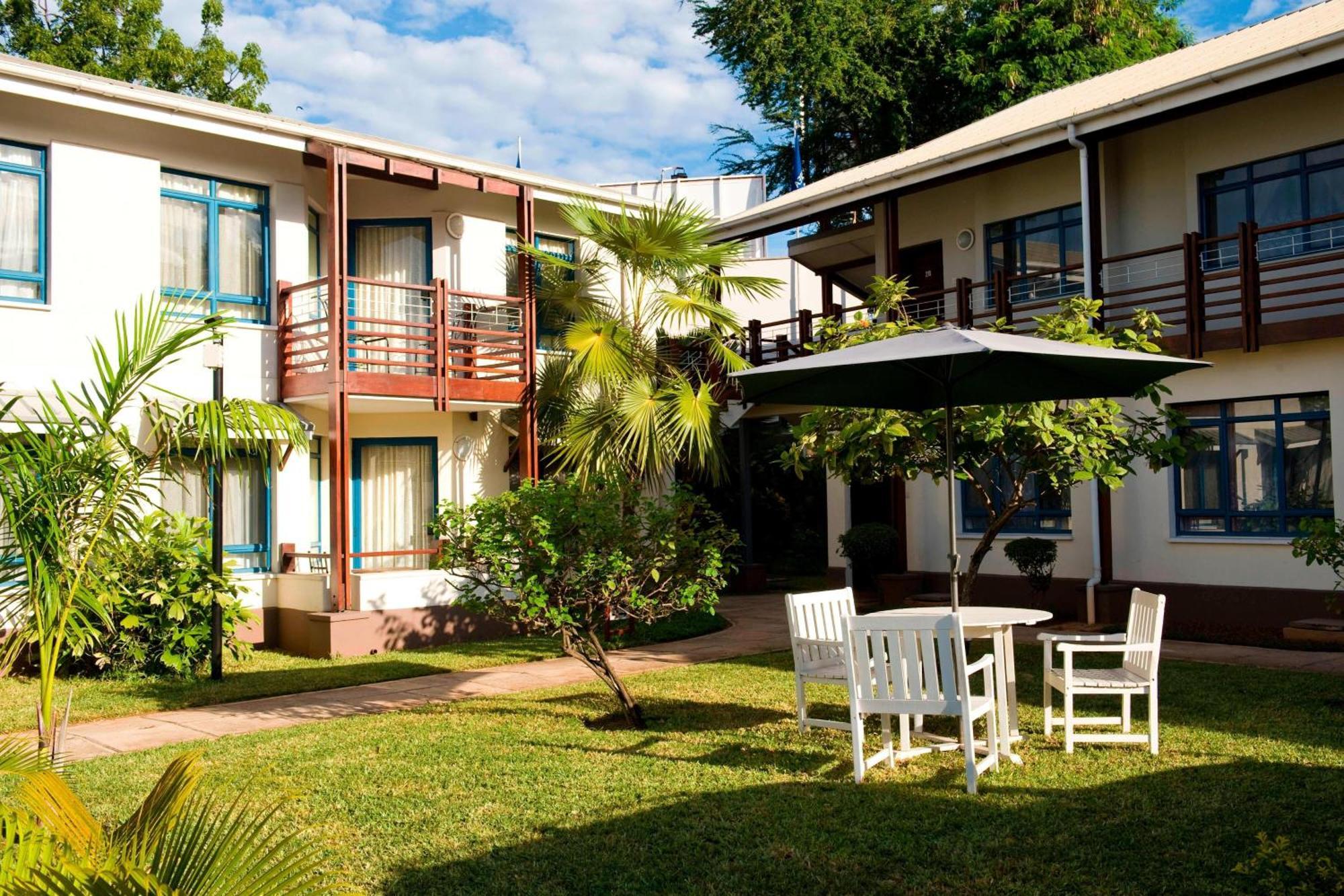 Protea Hotel By Marriott Dar Es Salaam Oyster Bay Экстерьер фото
